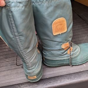 SOREL SNOWLION Waterproof Winter Boot size 9